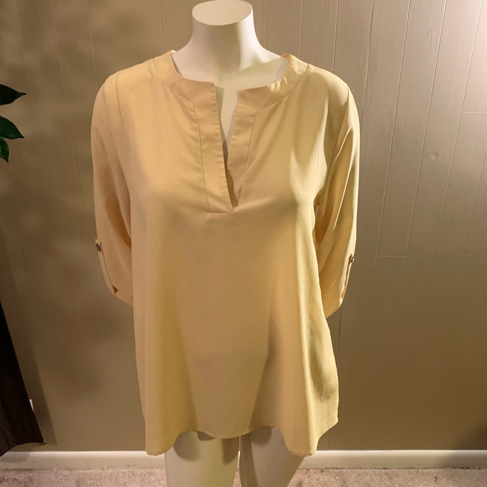 Banana yellow Peaches ń Cream blouse.